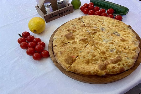Хачапури с мясом и сыром